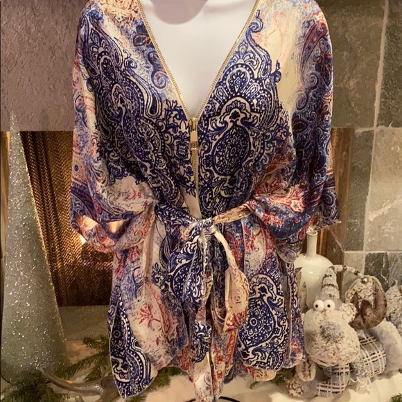 VIE TA VIE SATEEN LIKE POLYESTER TOP - Picture 1 of 6